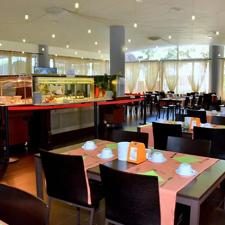 Апартаменти Enchanting With Panoramic Terrace