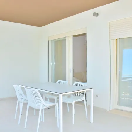 Lägenhet Enchanting With Panoramic Terrace Bibione